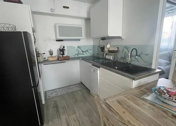 Appartement 3 Pieces Avec Terrasse Entre Et Centre